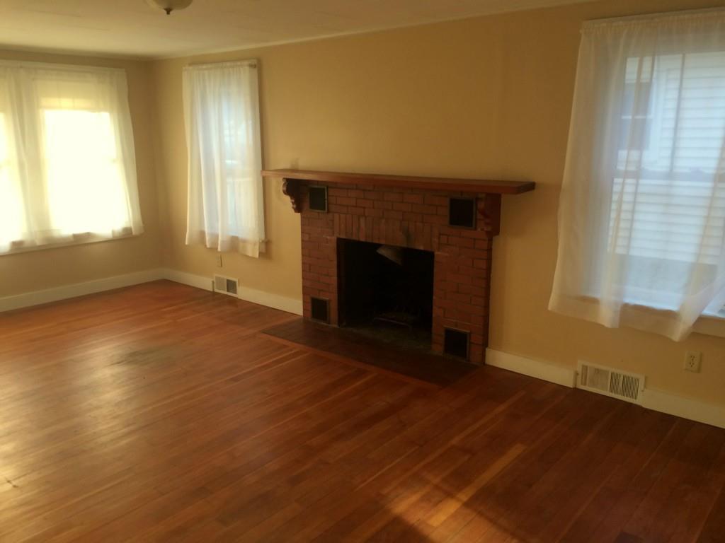 28 Bradford Point Road Friendship, ME 04547 - Photo 5 of 8 Living Room