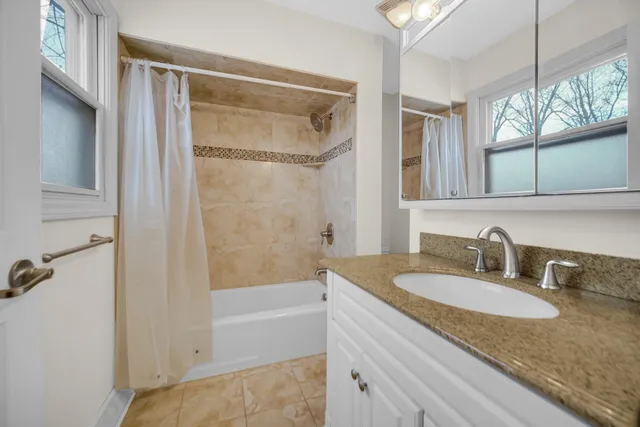 $349,000 | 9604 Hawthorne Drive, Munster, IN 46321