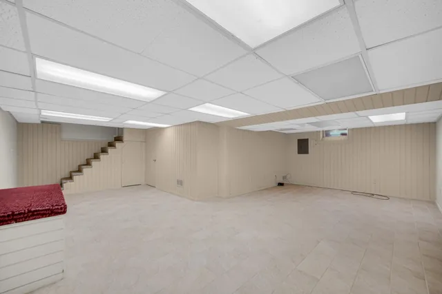 $349,000 | 9604 Hawthorne Drive, Munster, IN 46321