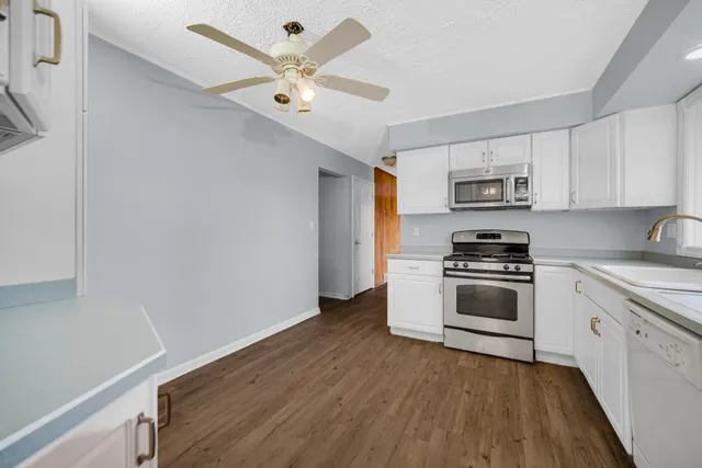 $349,000 | 9604 Hawthorne Drive, Munster, IN 46321