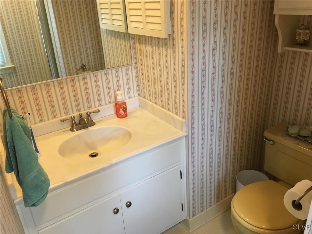 625 East Macada Road Bethlehem, PA 18017 - Photo 13 of 29 Gallery Image 13