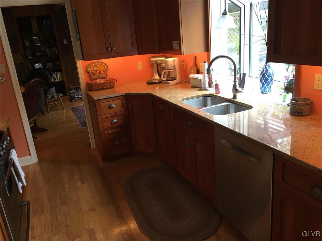 625 East Macada Road Bethlehem, PA 18017 - Photo 2 of 29 Gallery Image 2