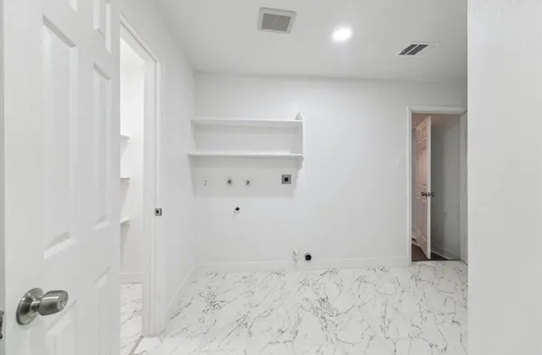 $3,300 | 1210 Burning Tree Road, Kingwood, TX 77339