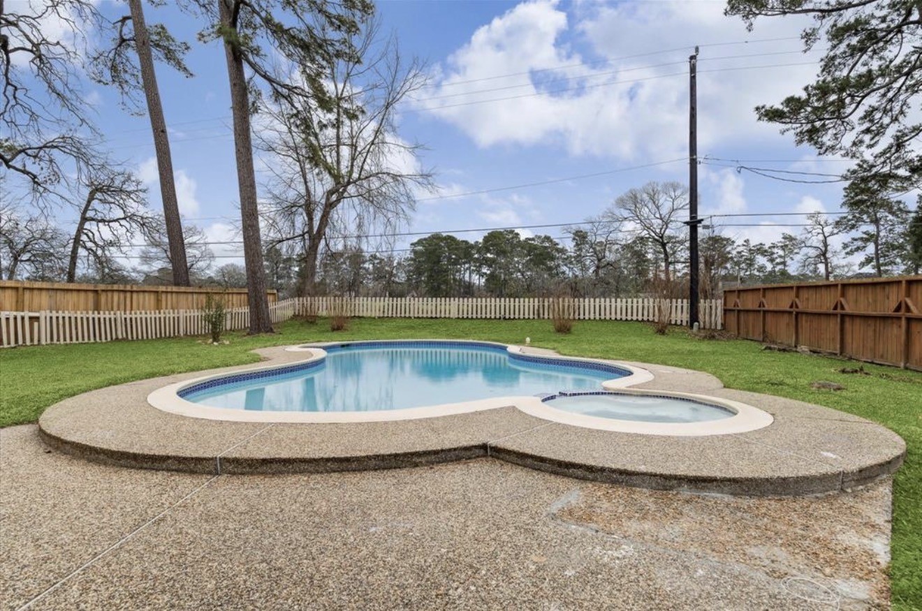 1210 Burning Tree Road Kingwood, TX 77339 - Photo 33 of 34