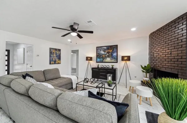 $3,300 | 1210 Burning Tree Road, Kingwood, TX 77339