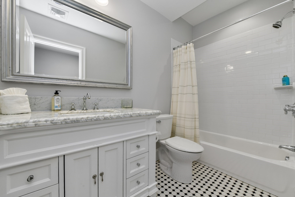 8 Atlantic Street Boston, MA 02127 - Photo 11 of 17