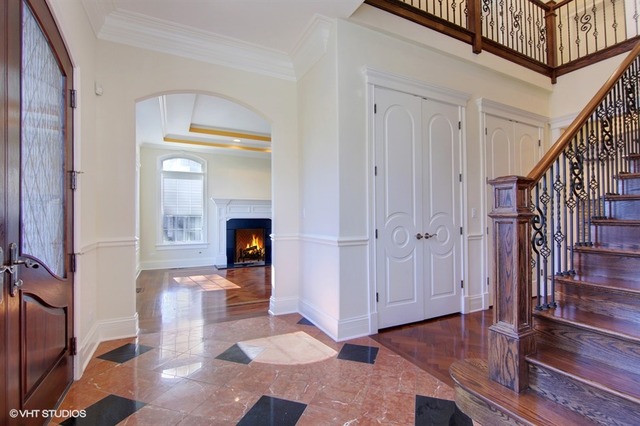 1055 Cherokee Road Wilmette, IL 60091 - Photo 2 of 25 a view of a hallway view with staircase