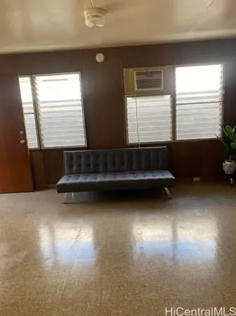 $1,800 | 54 Hiʻaloa Street, Honolulu, HI 96817