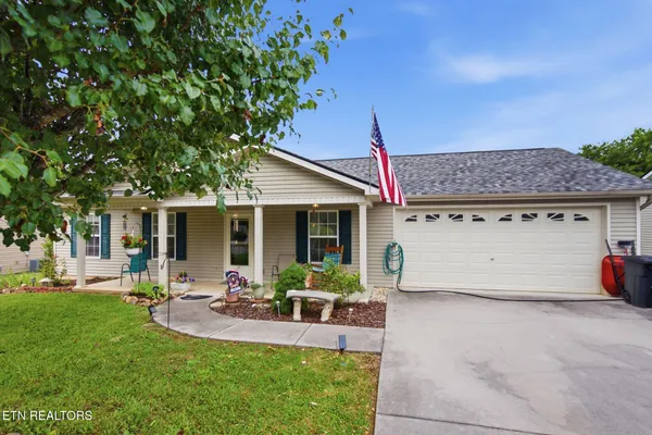 $309,900 | 5115 Cedar Knoll Lane, Corryton, TN 37721