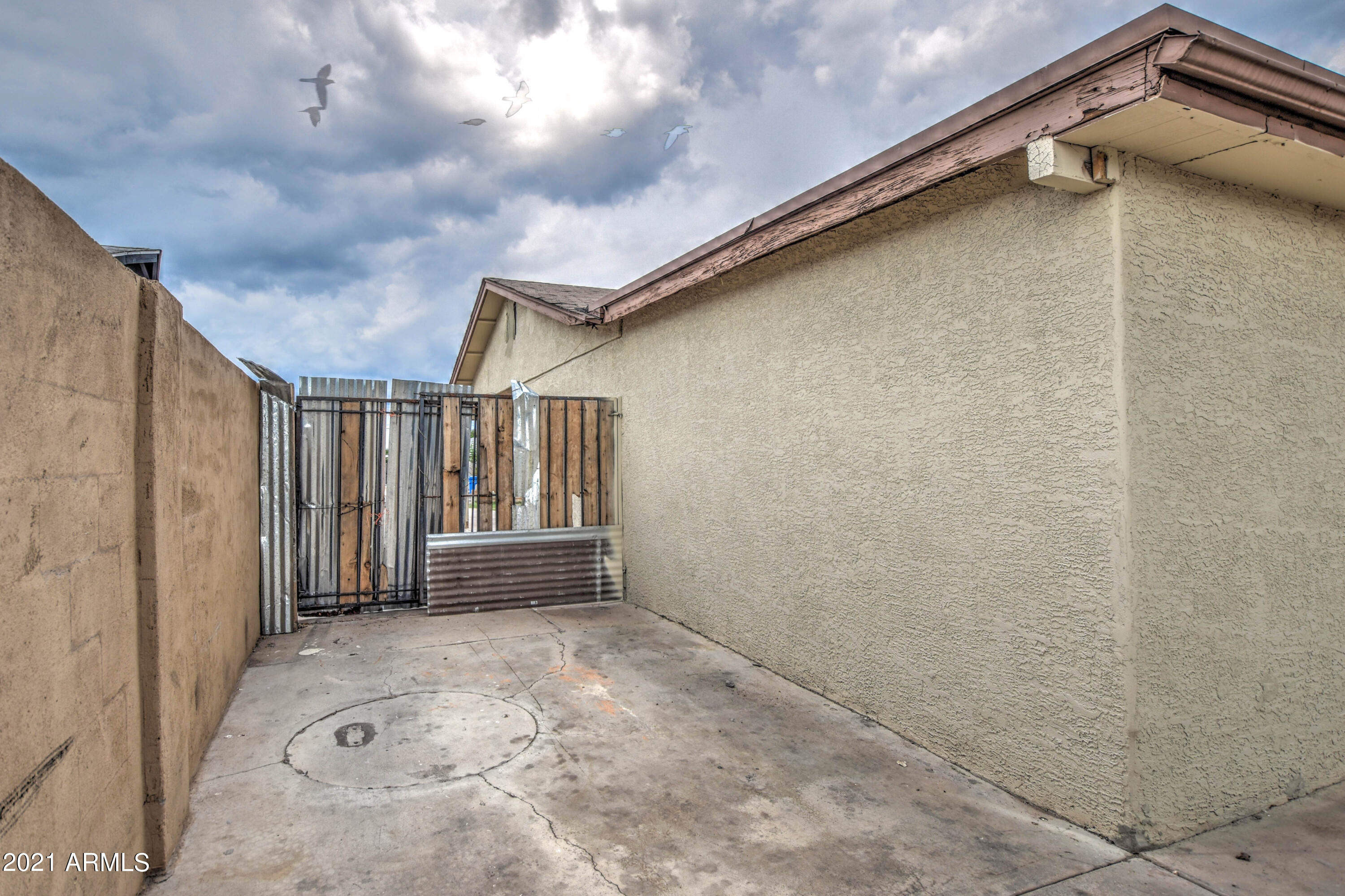 6413 West Osborn Road Phoenix, AZ 85033 - Photo 23 of 30 REAR 1