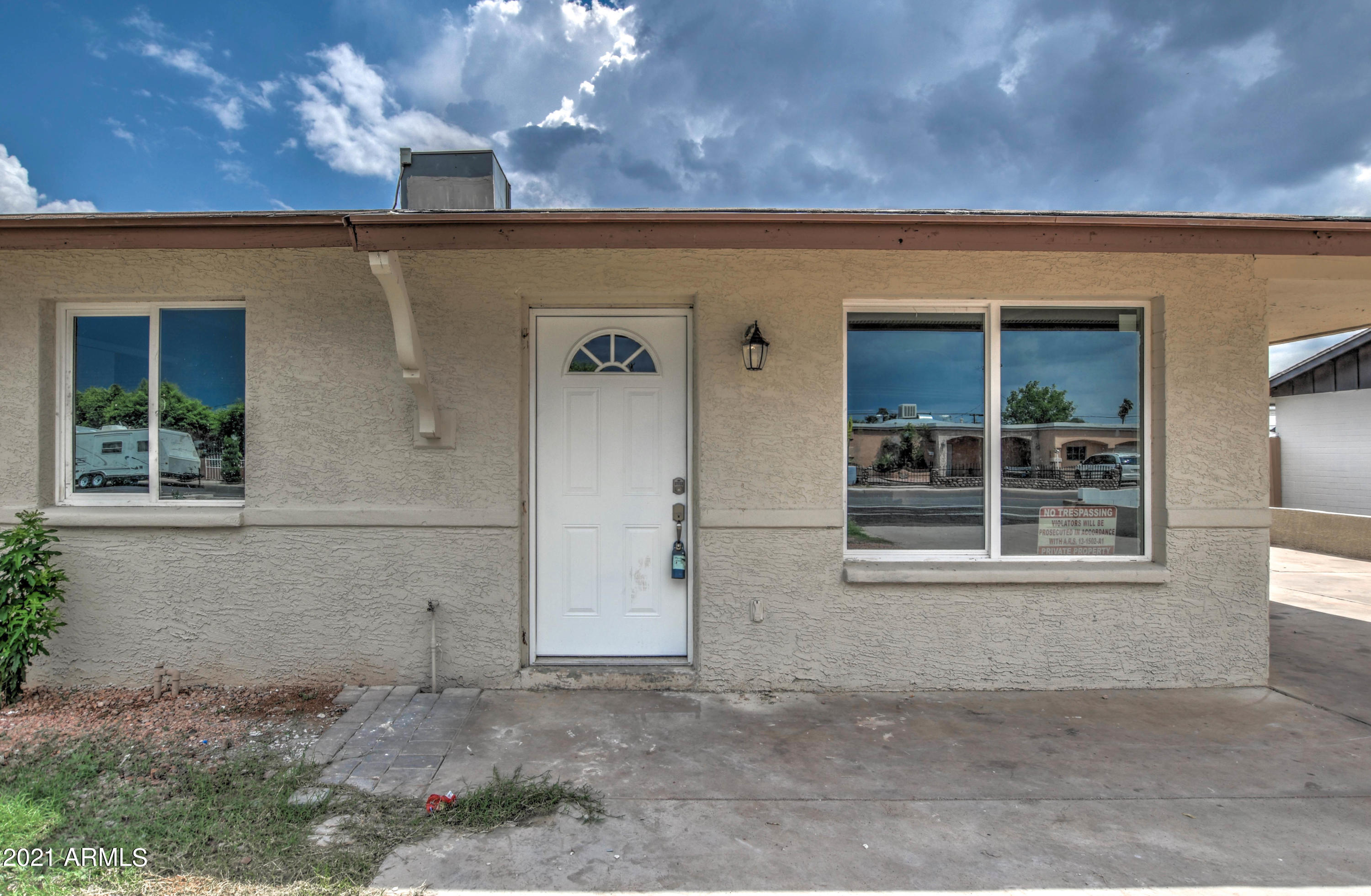 6413 West Osborn Road Phoenix, AZ 85033 - Photo 4 of 30 FRONT 4