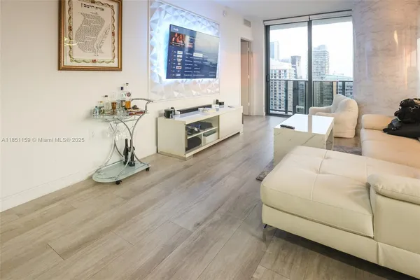 $10,500 | 55 Southwest 9th Street, Unit 3906, Miami, FL 33130