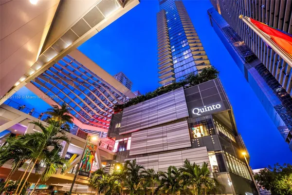 $10,500 | 55 Southwest 9th Street, Unit 3906, Miami, FL 33130