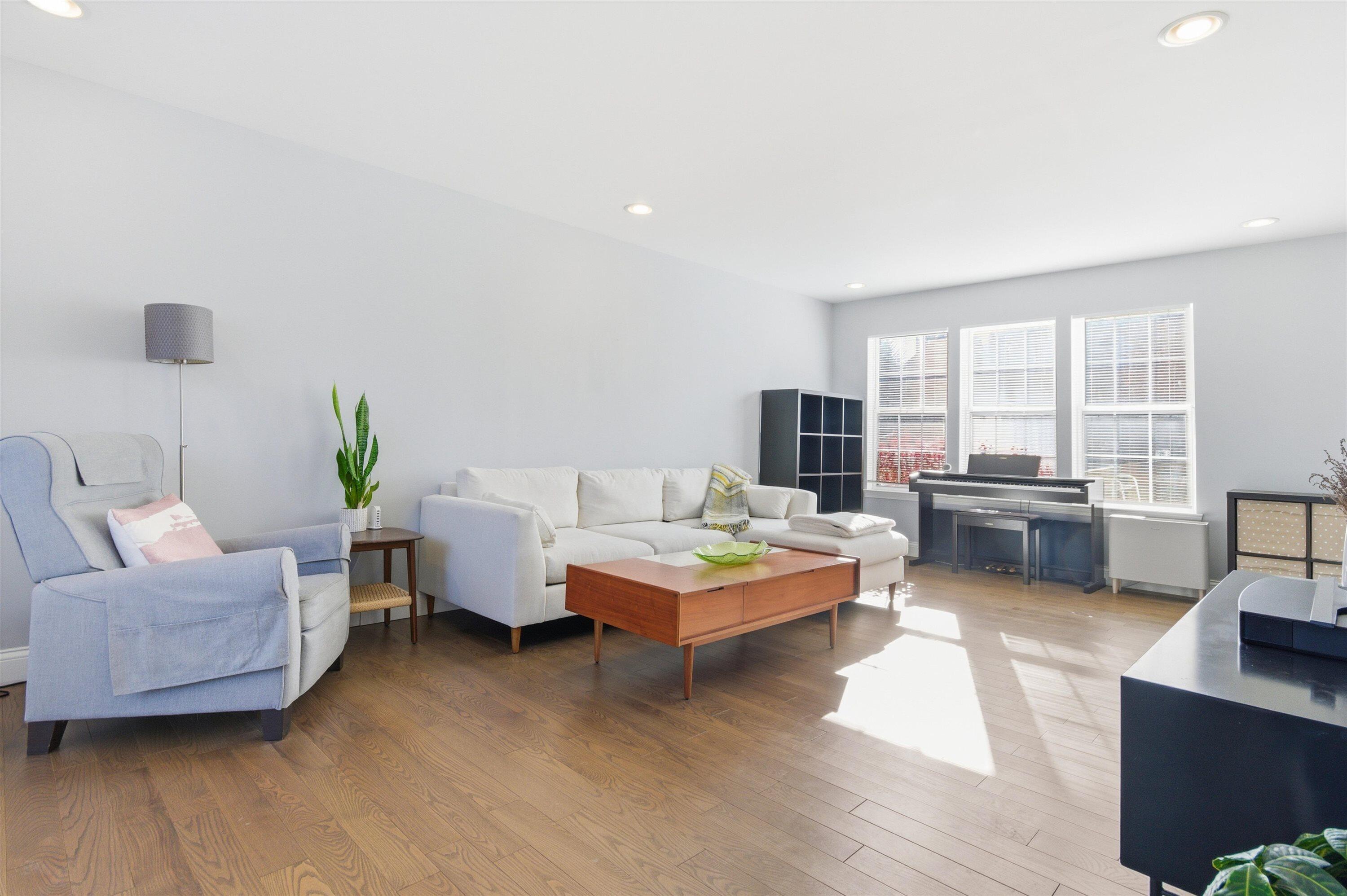 3256 Monument Ann Arbor, MI 48108 - Photo 8 of 39 22-13