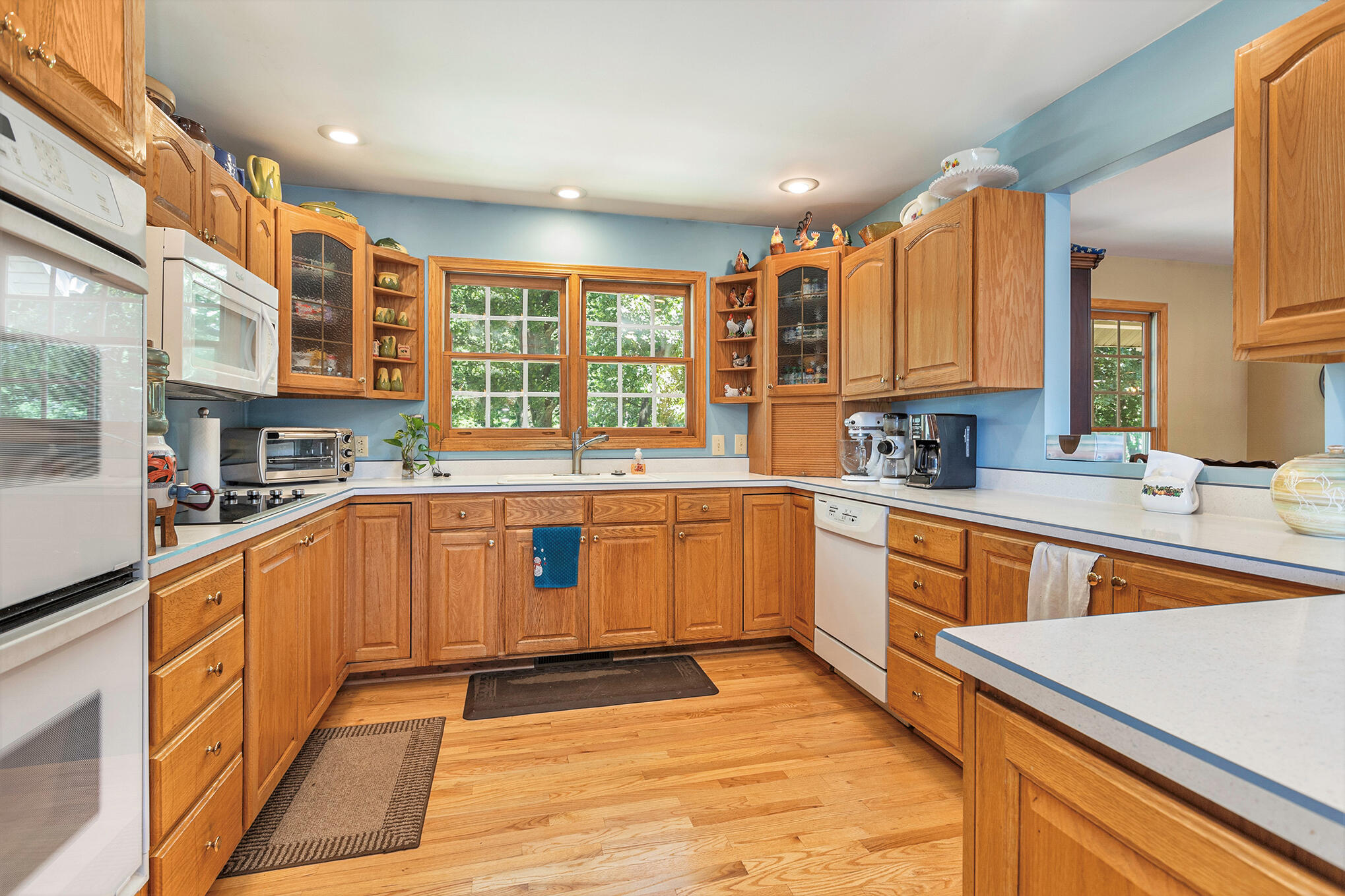 6010 Meadowbrook Road Benton Harbor, MI 49022 - Photo 13 of 28 IMG_5397