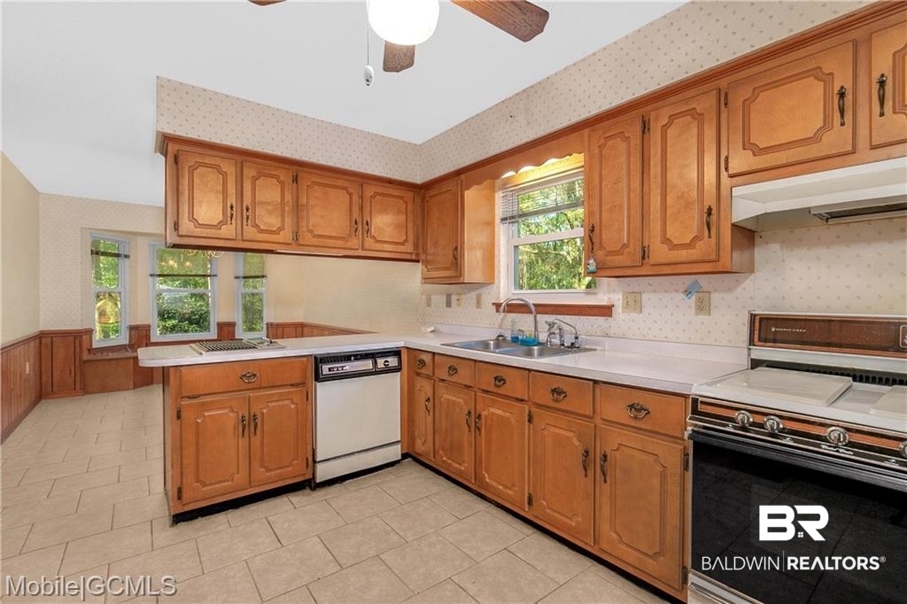 5617 Candia Court Mobile, AL 36693 - Photo 11 of 18