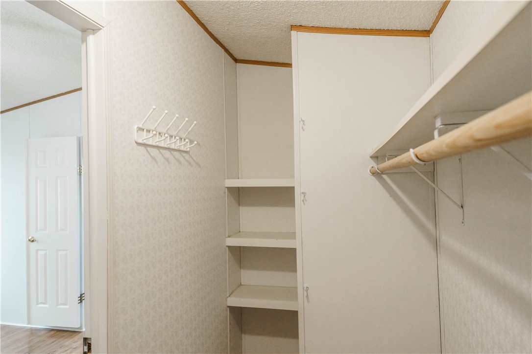 207 Dunbar Street Refugio, TX 78377 - Photo 20 of 39 Primary closet