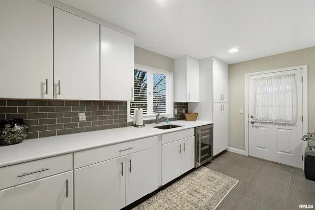 $475,000 | 1102 Tottenham Court, Washington, IL 61571