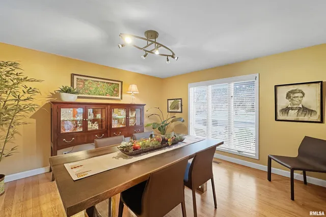 $475,000 | 1102 Tottenham Court, Washington, IL 61571