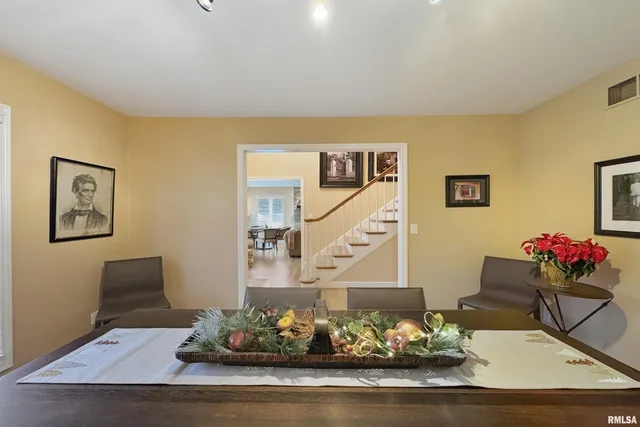 $475,000 | 1102 Tottenham Court, Washington, IL 61571