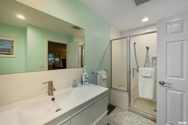 $475,000 | 1102 Tottenham Court, Washington, IL 61571