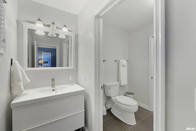 $475,000 | 1102 Tottenham Court, Washington, IL 61571