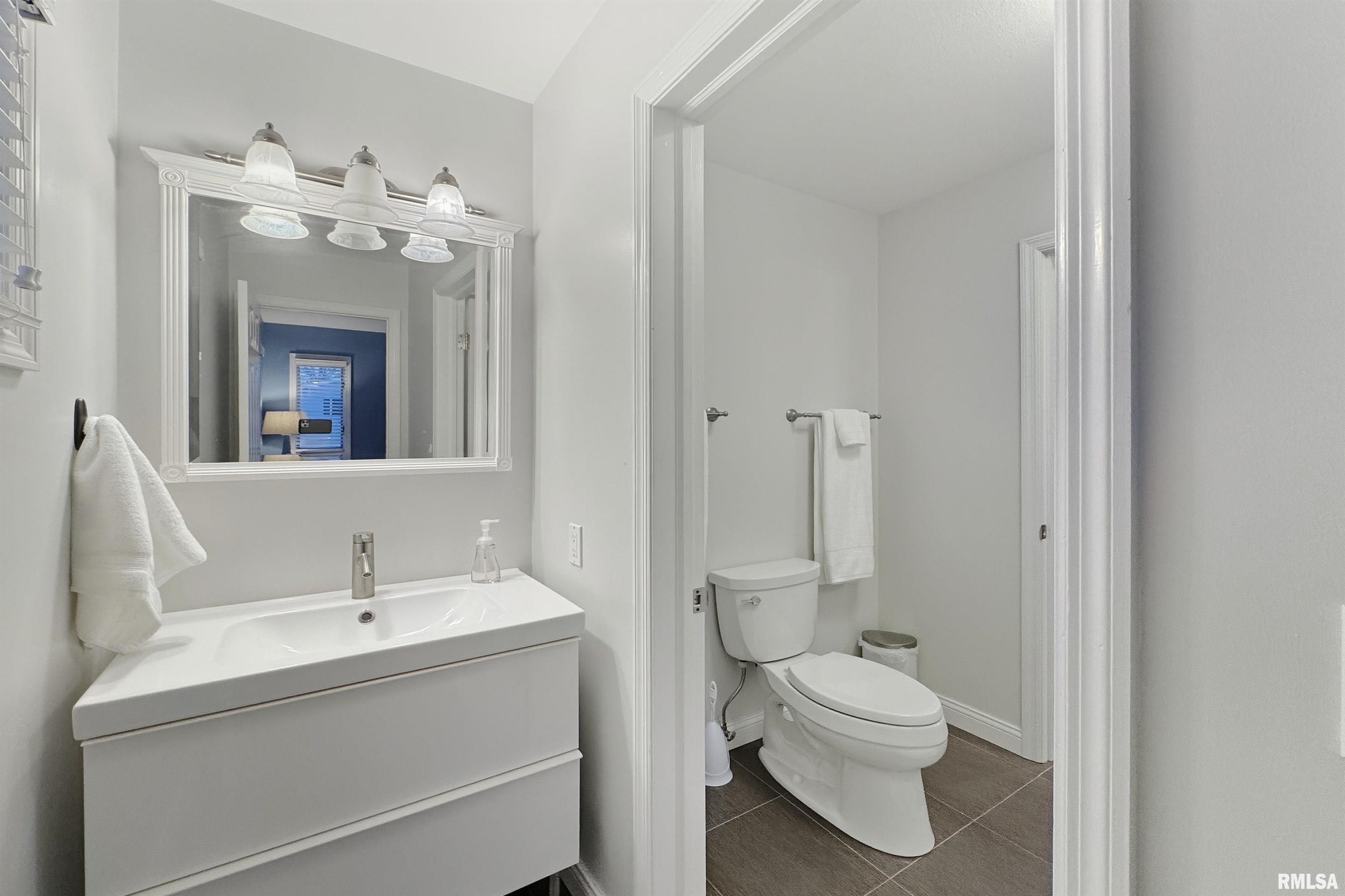 1102 Tottenham Court Washington, IL 61571 - Photo 32 of 46 Gallery Image 32