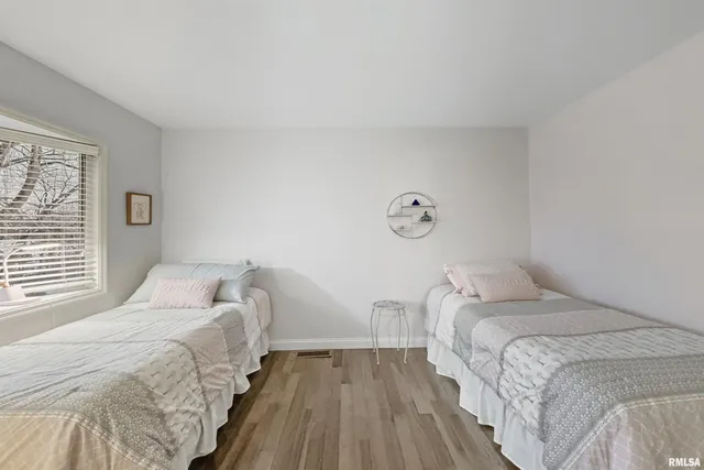 $475,000 | 1102 Tottenham Court, Washington, IL 61571