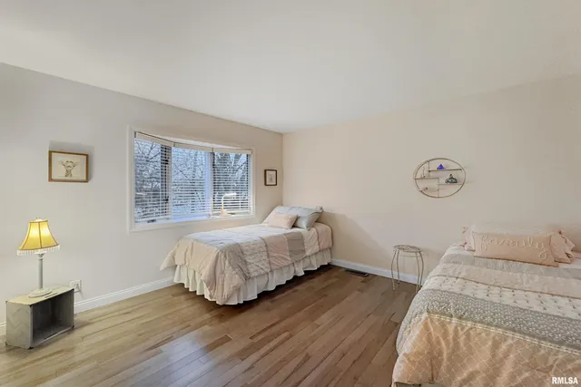 $475,000 | 1102 Tottenham Court, Washington, IL 61571