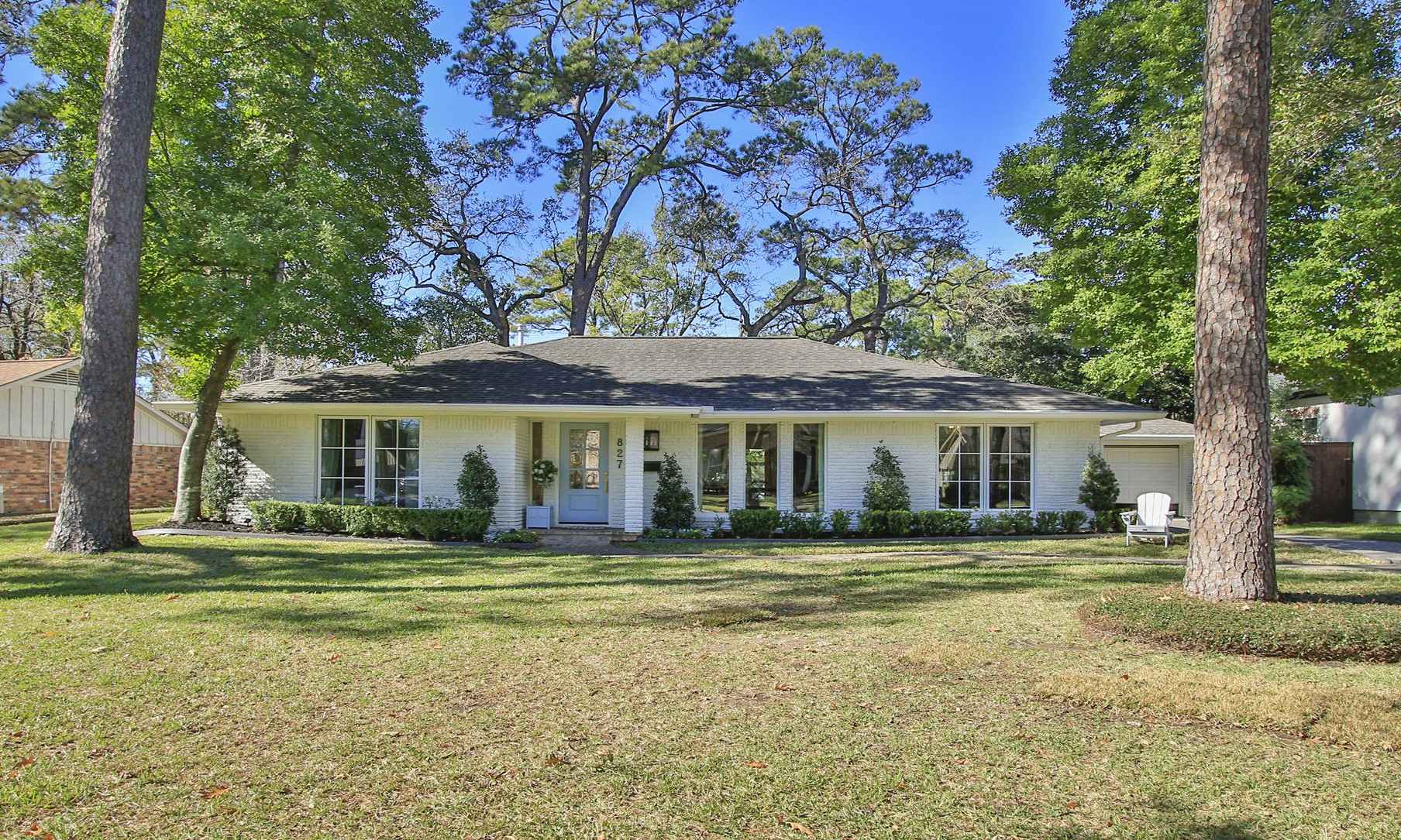 827 St George Lane Houston, TX 77079 - Photo 1 of 50