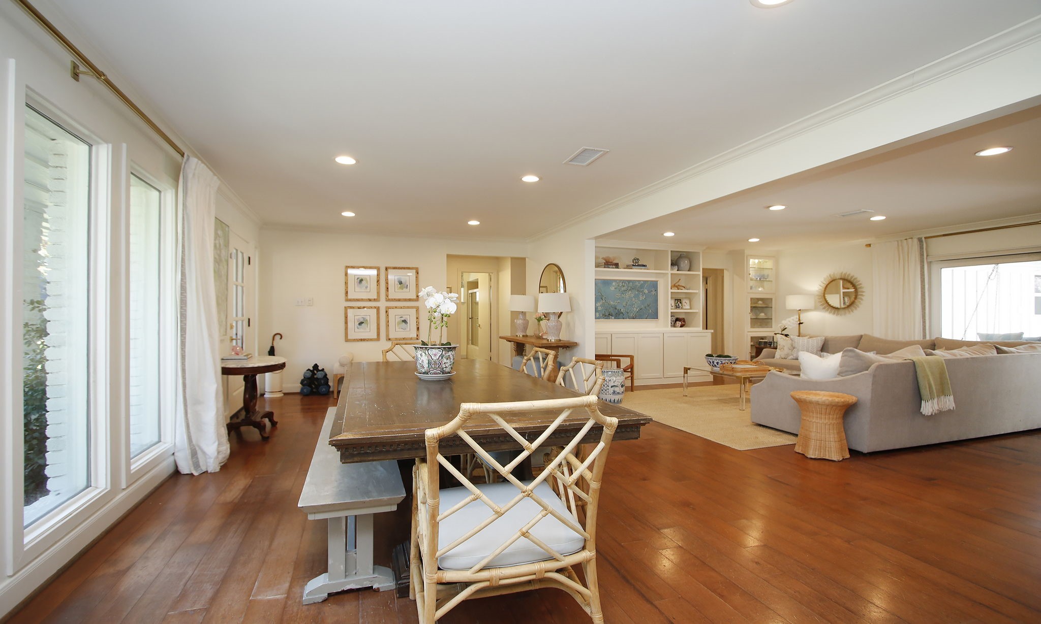 827 St George Lane Houston, TX 77079 - Photo 11 of 50