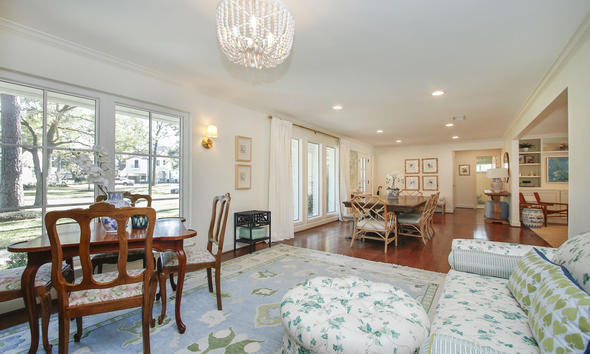 827 St George Lane Houston, TX 77079 - Photo 14 of 50