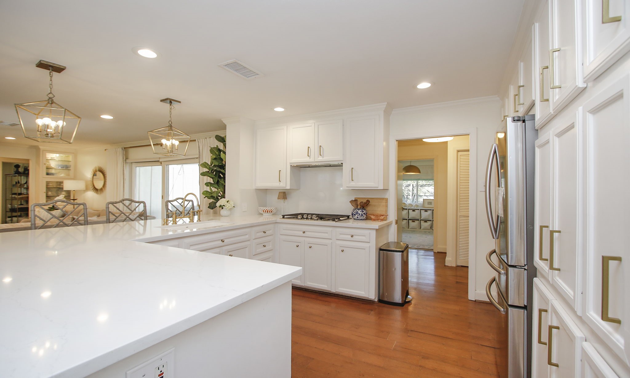 827 St George Lane Houston, TX 77079 - Photo 20 of 50