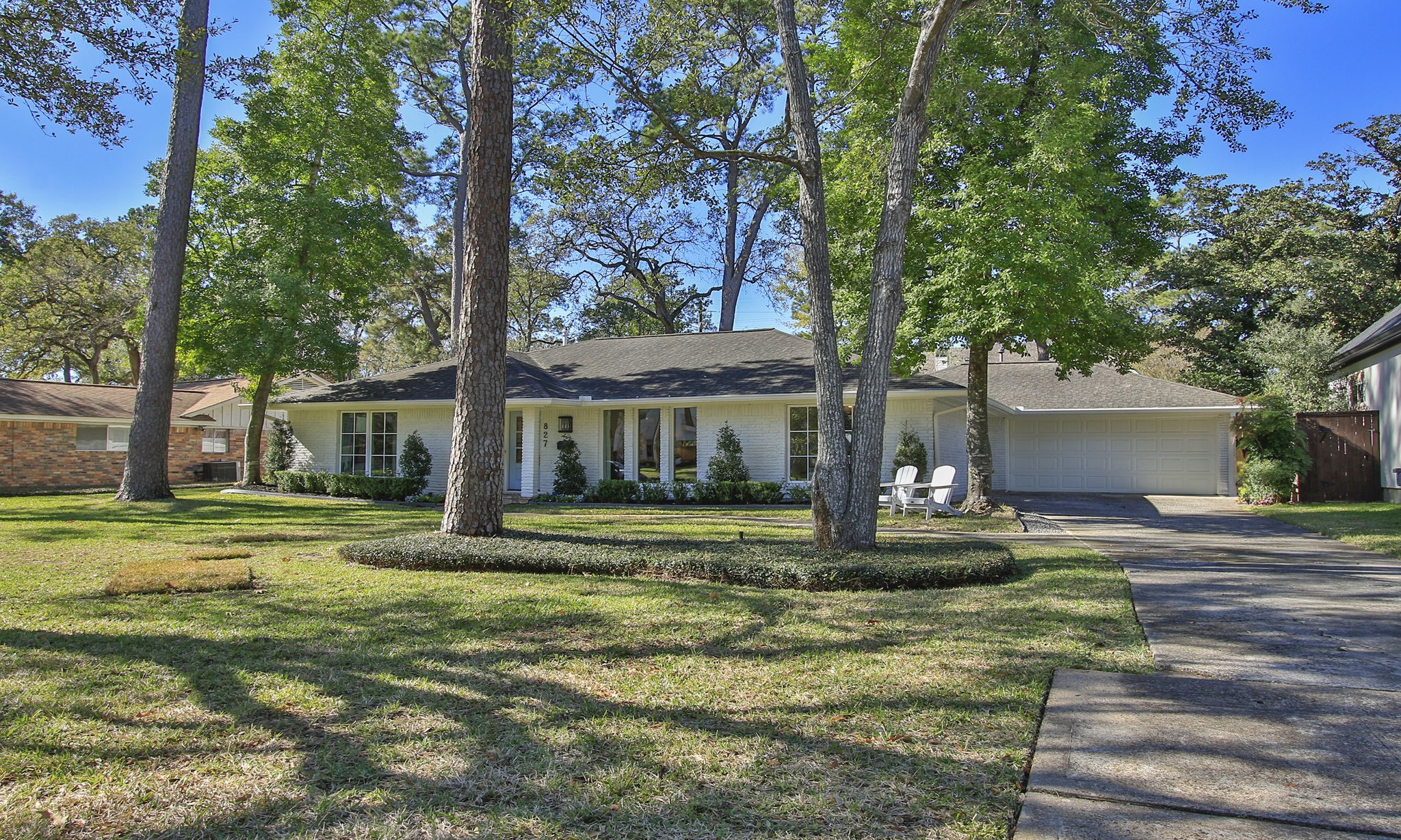827 St George Lane Houston, TX 77079 - Photo 2 of 50