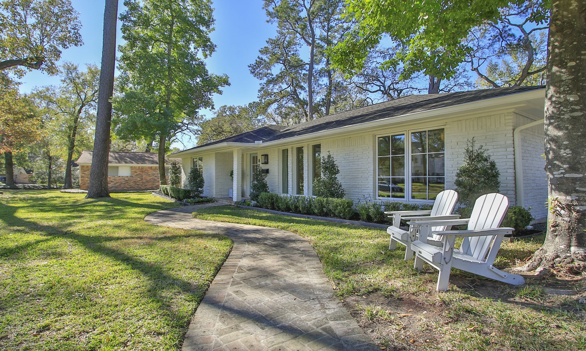 827 St George Lane Houston, TX 77079 - Photo 3 of 50