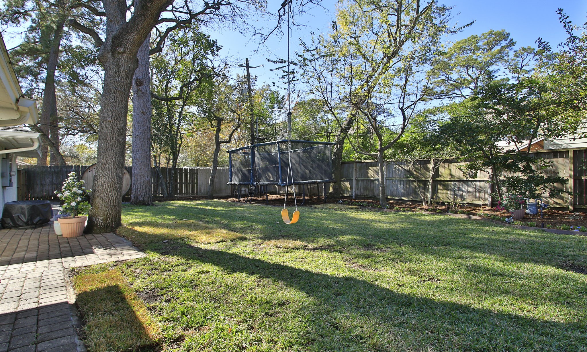 827 St George Lane Houston, TX 77079 - Photo 45 of 50
