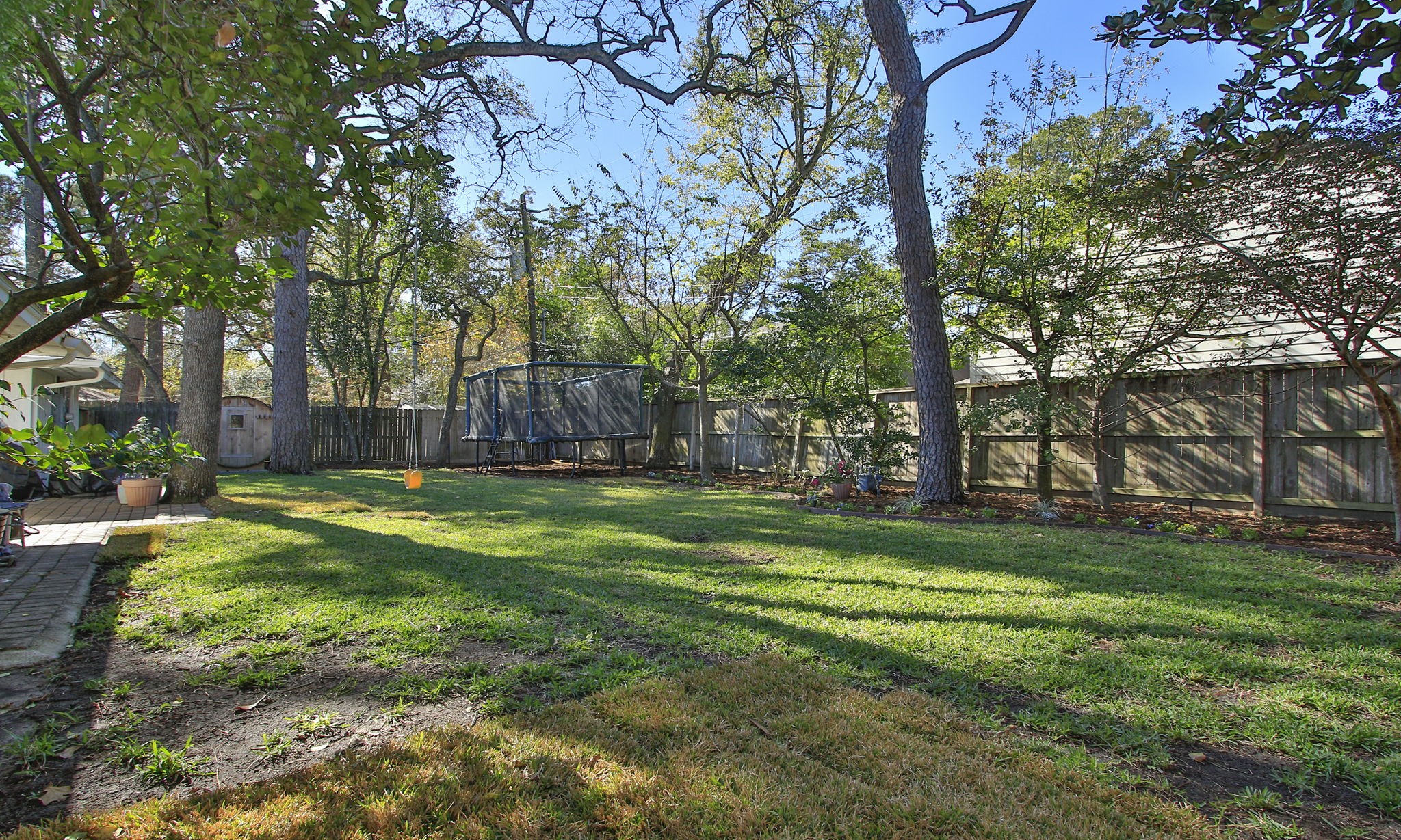 827 St George Lane Houston, TX 77079 - Photo 46 of 50