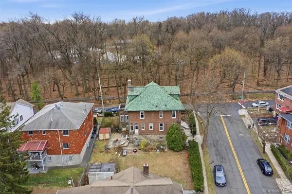 $1,125,000 | 128 Parkway North, Yonkers, NY 10704
