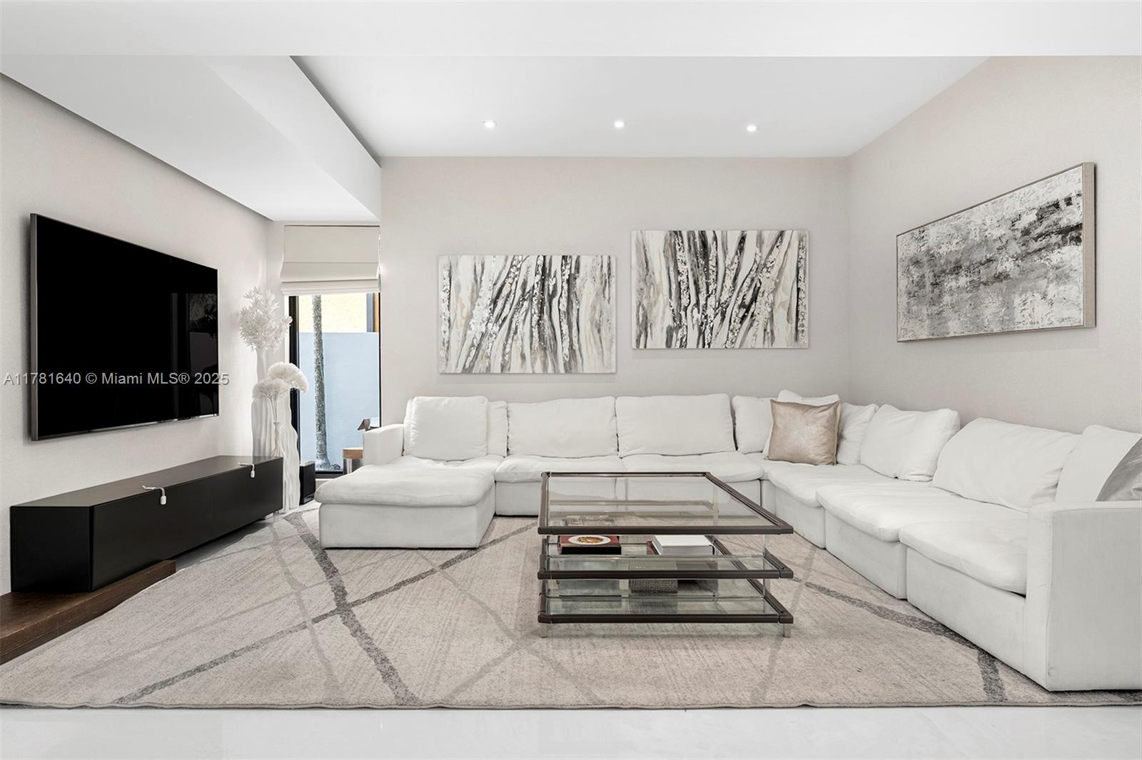 2031 South Miami Avenue Miami, FL 33129 - Photo 7 of 23