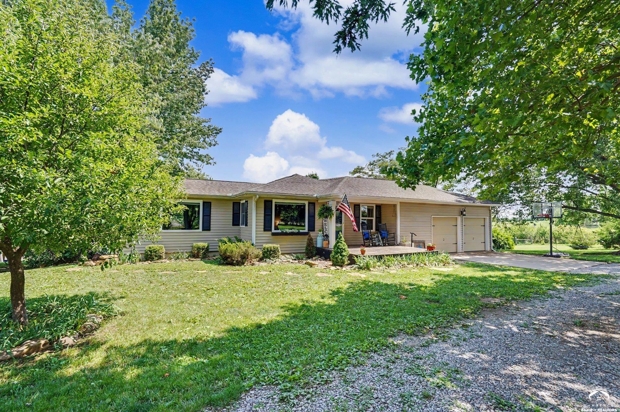 1748 East 800 Road Lawrence, KS 66049 - Photo 3 of 56