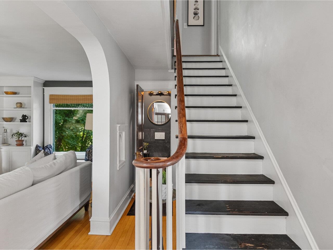 29 Shelburne Street Burlington, VT 05401 - Photo 8 of 58