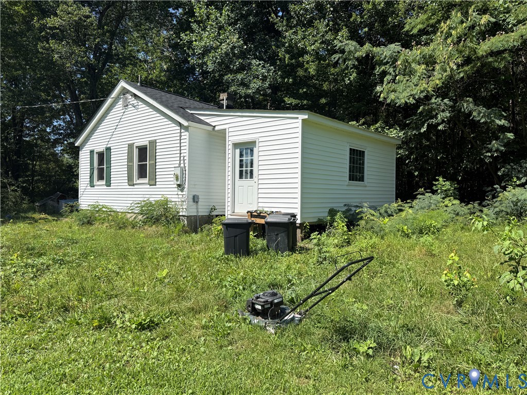 4806 Cox Road Wilsons, VA 23894 - Photo 9 of 27 Gallery Image 9