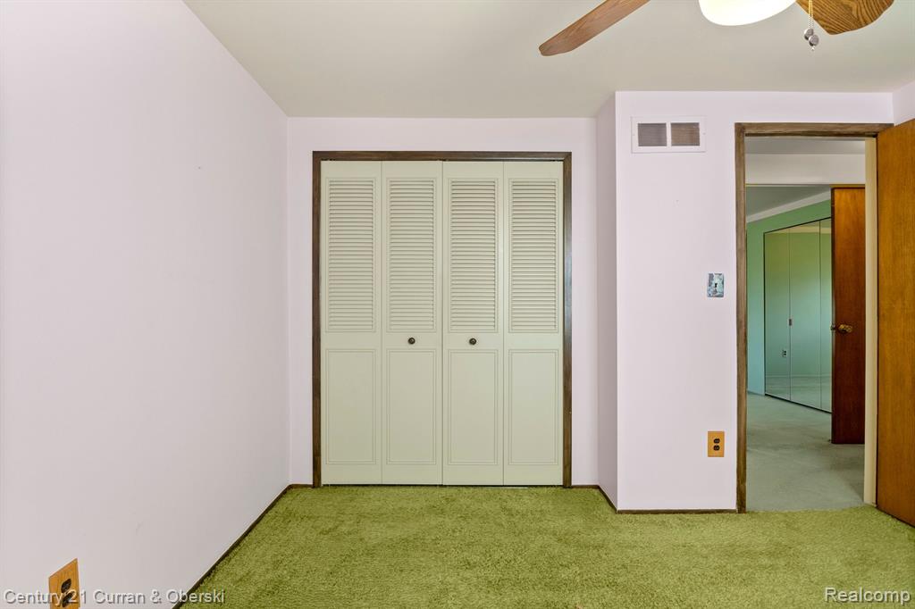 21648 Hall Road Woodhaven, MI 48183 - Photo 21 of 28