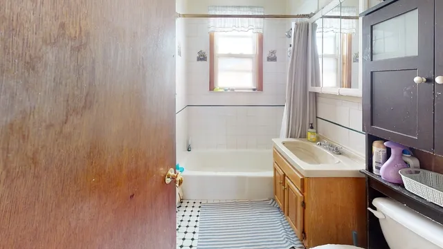 $3,650 | 40 Mozart Street, Unit 3, Boston, MA 02130