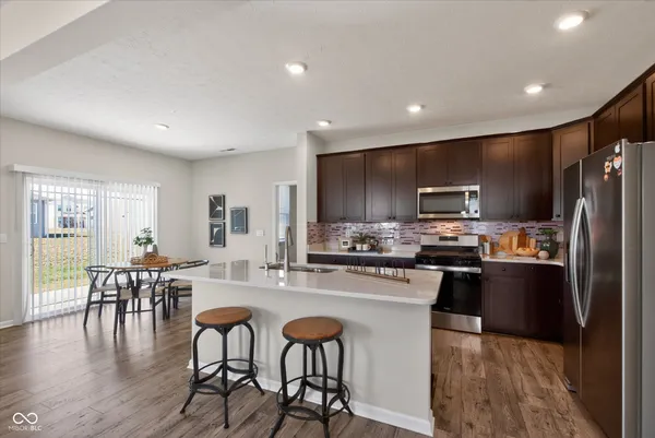 $369,000 | 230 Walker Drive, Whiteland, IN 46184