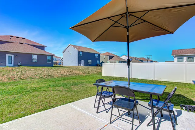 $429,000 | 230 Walker Drive, Whiteland, IN 46184