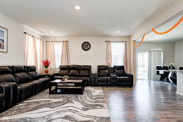 $429,000 | 230 Walker Drive, Whiteland, IN 46184