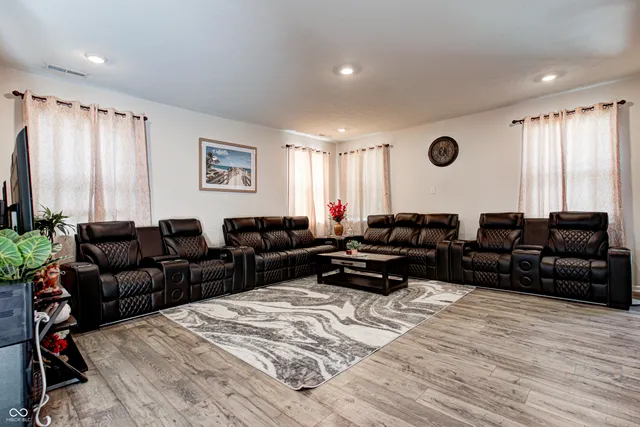 $429,000 | 230 Walker Drive, Whiteland, IN 46184