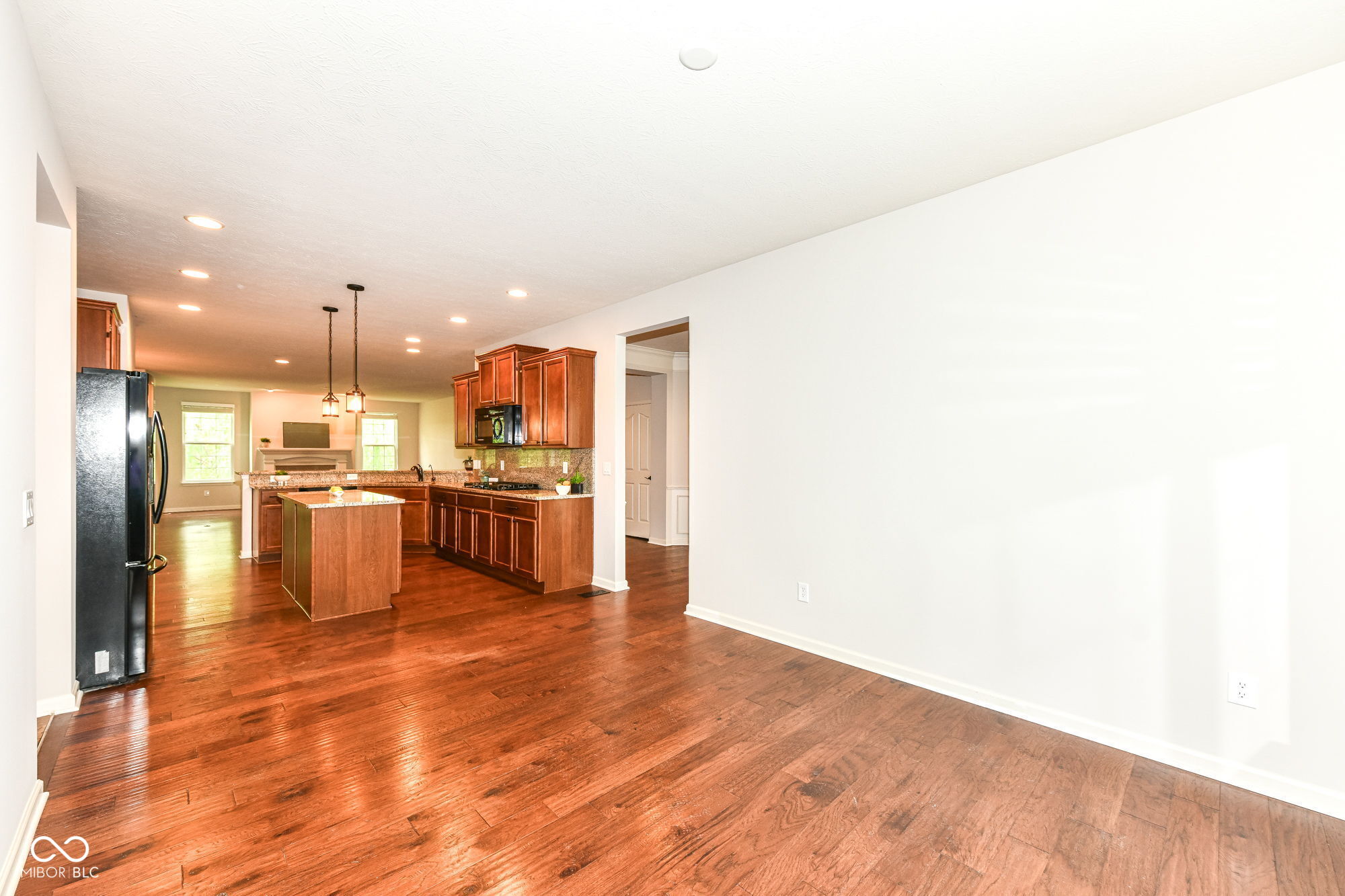 14375 Pendragon Way Fishers, IN 46037 - Photo 14 of 39