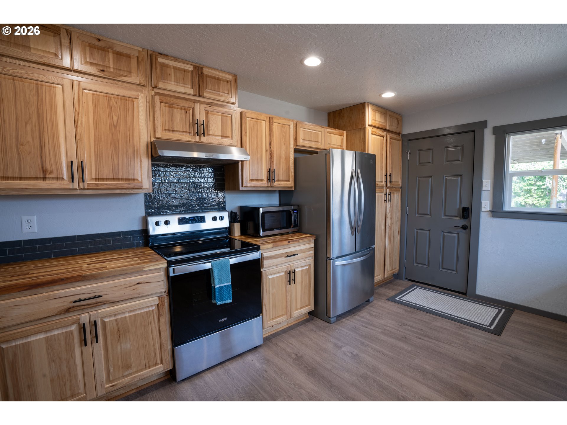 2897 Game Farm Road Springfield, OR 97477 - Photo 10 of 48